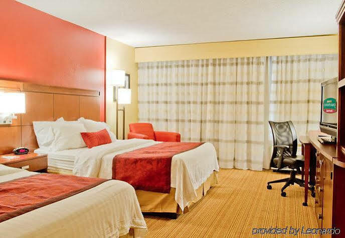 Courtyard By Marriott Charlotte Lake Norman Huntersville Exterior foto
